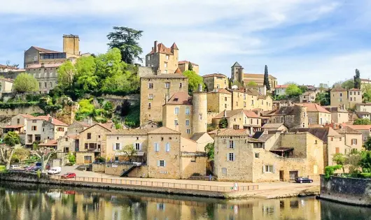 VILLAGE CAMPING LES VIGNES