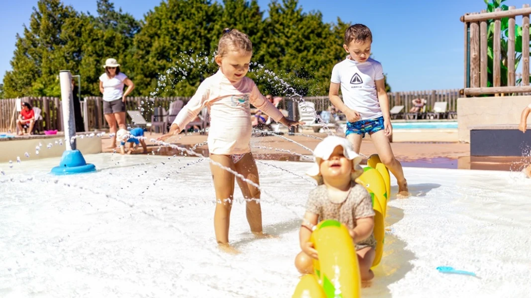 CAMPING LES SOUS BOIS DU LAC DE NAUSSAC