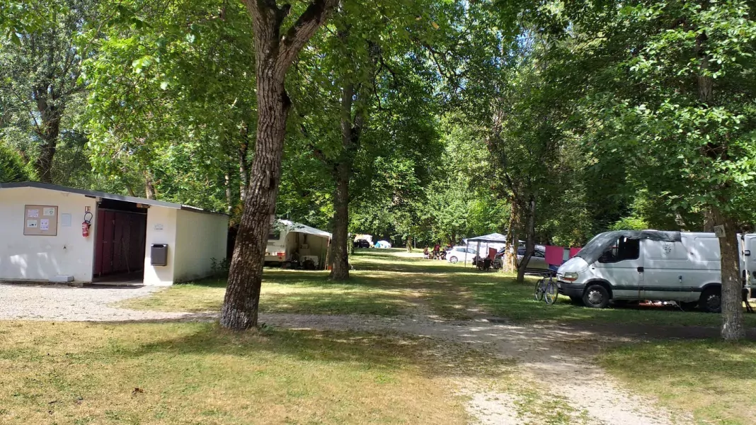 CAMPING LE CLOS DES PEUPLIERS