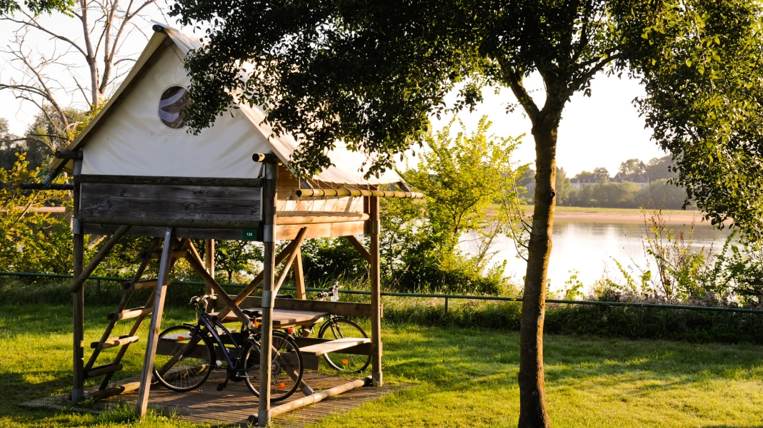 CAMPING AU BORD DE LOIRE