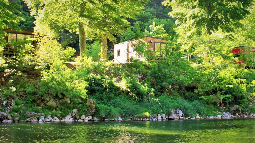 YELLOH VILLAGE! NATURE ET RIVIÈRE